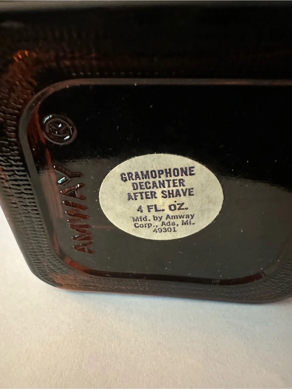 Amway Gramophone Decanter After Shave 4 fl oz